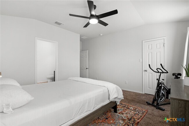 Building Photo - 9308 Everly Dr