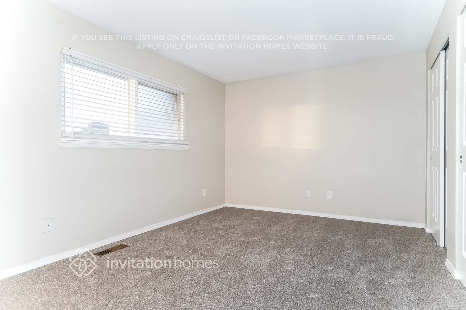 Building Photo - 1216 S 236th Pl