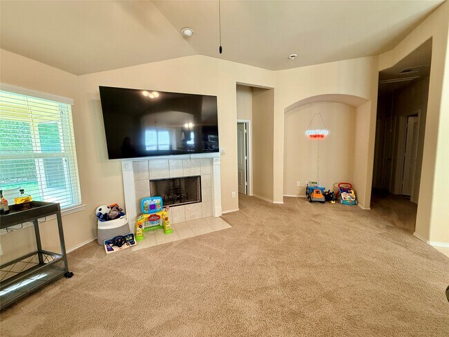 Building Photo - 12115 Rockridge Falls Dr