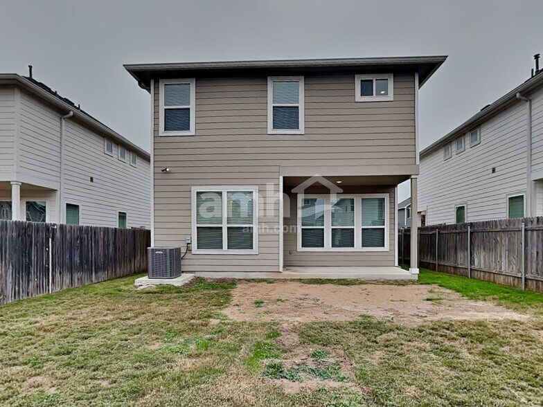 Building Photo - 2733 Meadowood Heights