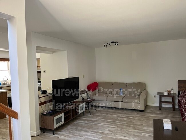 Building Photo - 156 Baron Ln