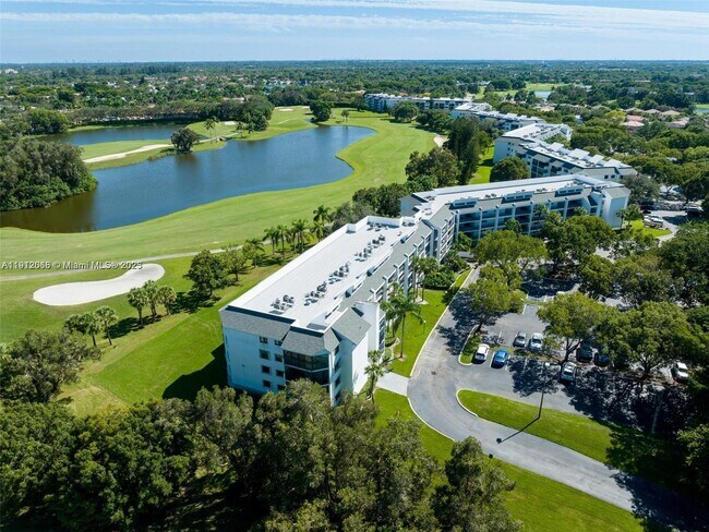 Building Photo - 16171 Blatt Blvd