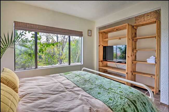 Building Photo - 750 Sky Line Trail