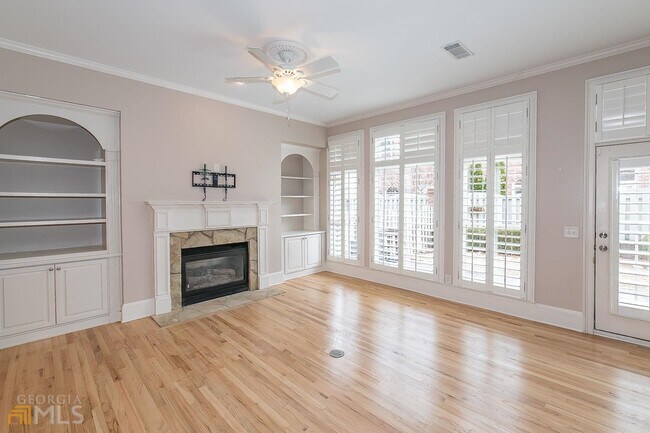 Building Photo - 6221 Spalding Dr