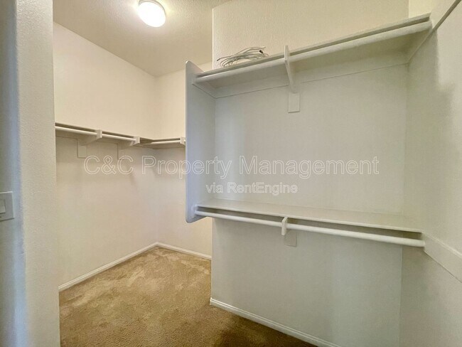Building Photo - 1433 Shearwater St