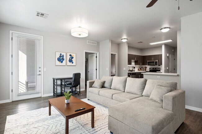 Building Photo - 14 W Villa Rita Dr