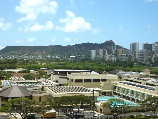Building Photo - 2439 Kapiolani Blvd