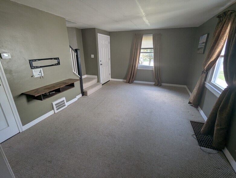 Living Room - 73 Virginia Rd