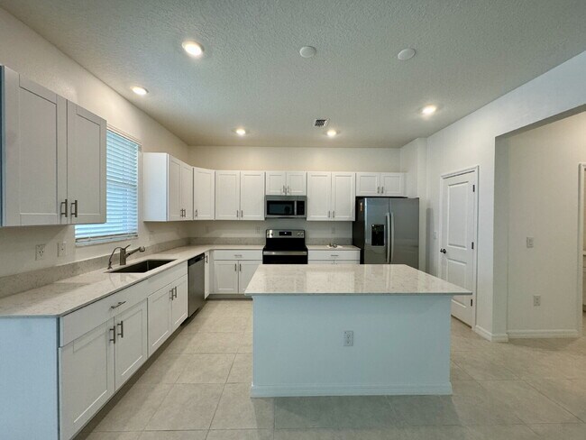 Building Photo - 10347 Honey Hammock Wy
