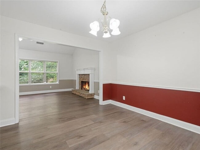Building Photo - 166 Cove Hill