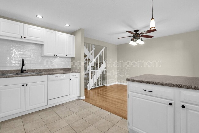 Building Photo - 8707 Glencanyon Dr