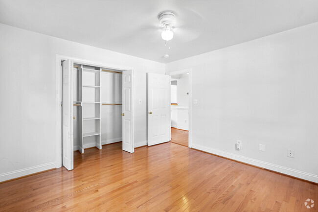 Building Photo - 2709 13th Rd S