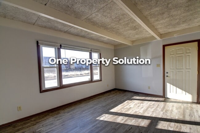 Building Photo - 1335 Logan St