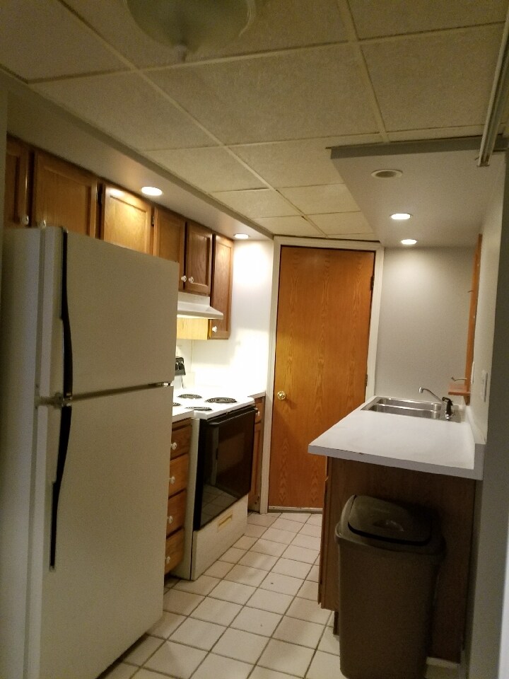 Kitchen - 1717 Monroe Ave