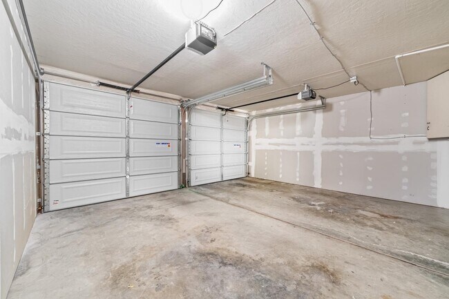 Building Photo - 22434 Salem Ave