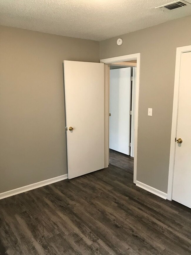 Building Photo - Available Now For Rent