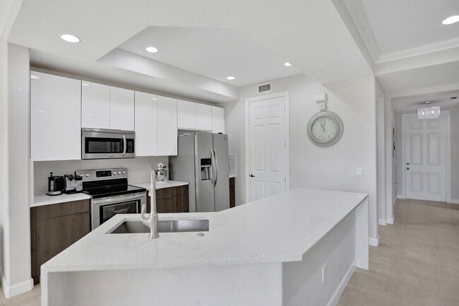 Building Photo - 8246 NW 127th Ln