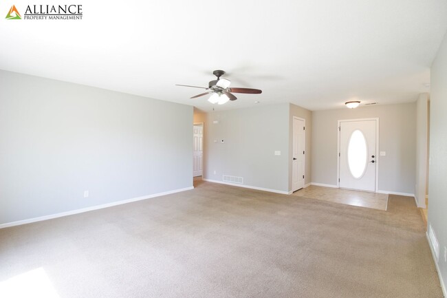 Building Photo - Beautiful 4 Bedroom - 2 Bath Home Close to Flint Hills Christian School!