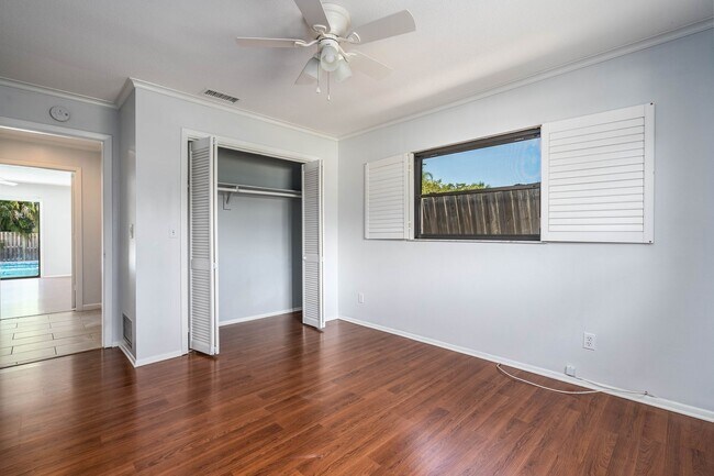Building Photo - RARELY AVAILABLE!  3BED/2BATH POOL HOME FOR RENT-SARASOTA, FL $2995.00