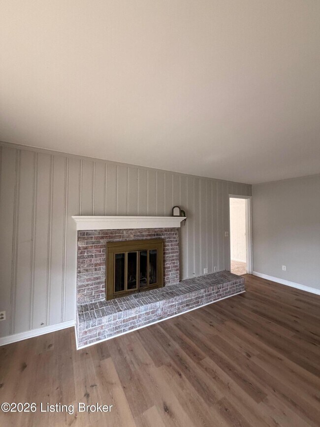 Building Photo - 634 Cherrywood Dr