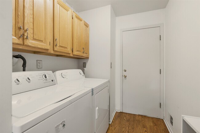 Building Photo - 9 Northbridge Pl
