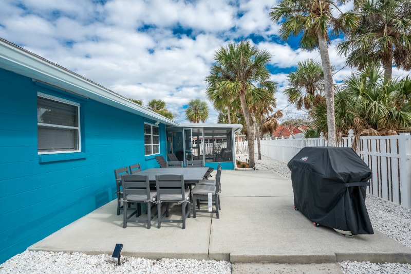 Building Photo - 3020 N Beach Rd