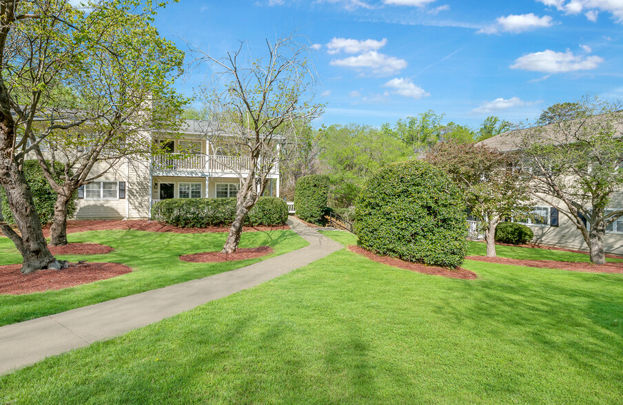 Building Photo - The Cove Apartment Homes