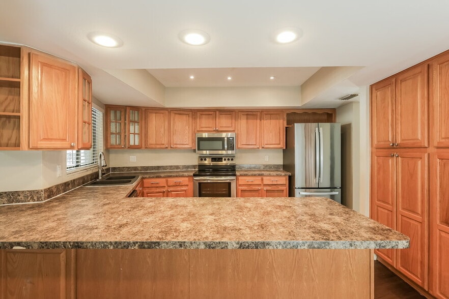 Building Photo - 5337 Northdale Blvd