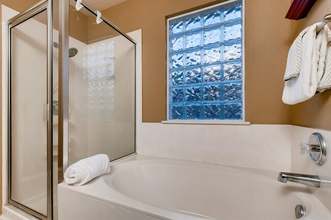 Building Photo - 504 Woodsorrel Way