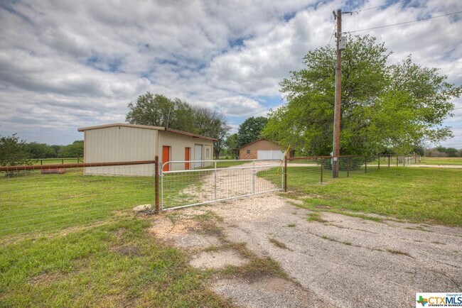 Building Photo - 10185 FM1101