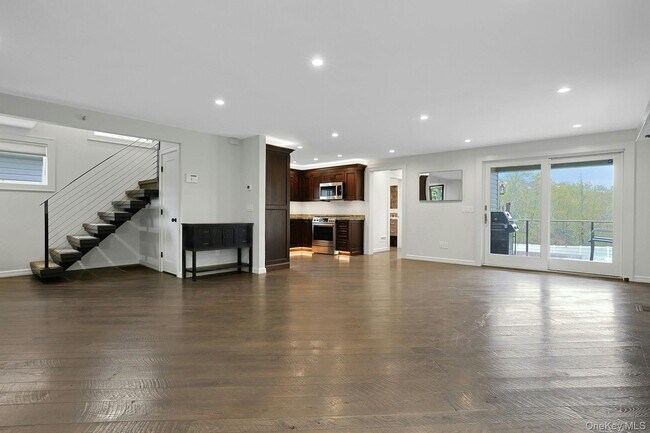 Building Photo - 505 Bedford Rd