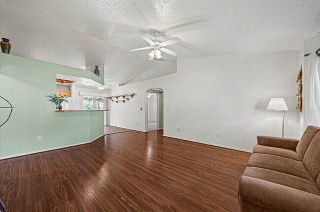 Building Photo - 803 Coopers Ct