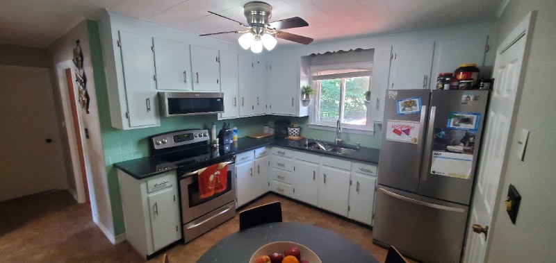 Building Photo - 1a Richard Ave