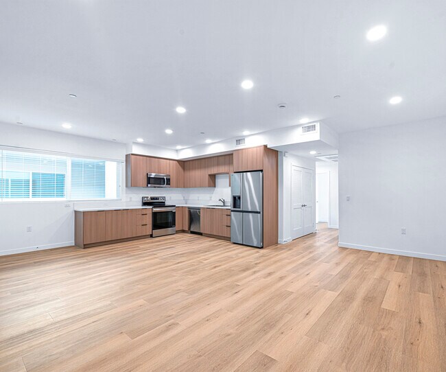 Building Photo - 14811 Erwin St