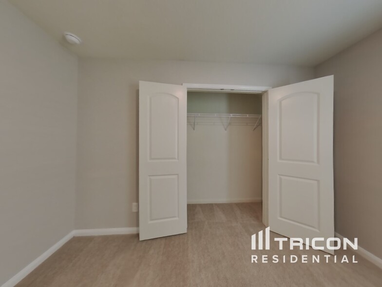 Building Photo - 23091 Bellini Dr