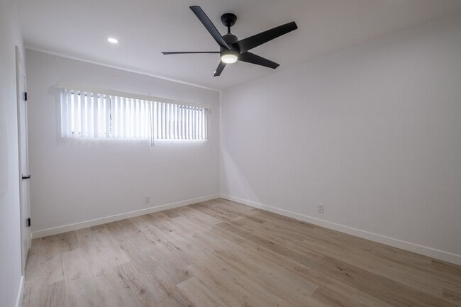 Building Photo - 608 Illinois Ct