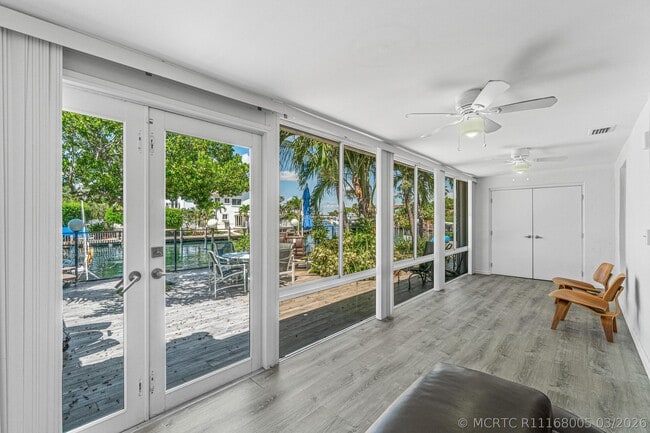 Building Photo - 1124 Highland Beach Dr
