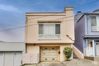Building Photo - Beautiful Updated 3BD/2BA + Bonus Room Hom...