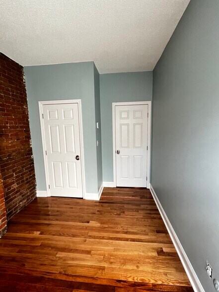 Building Photo - 884 Huntington Ave