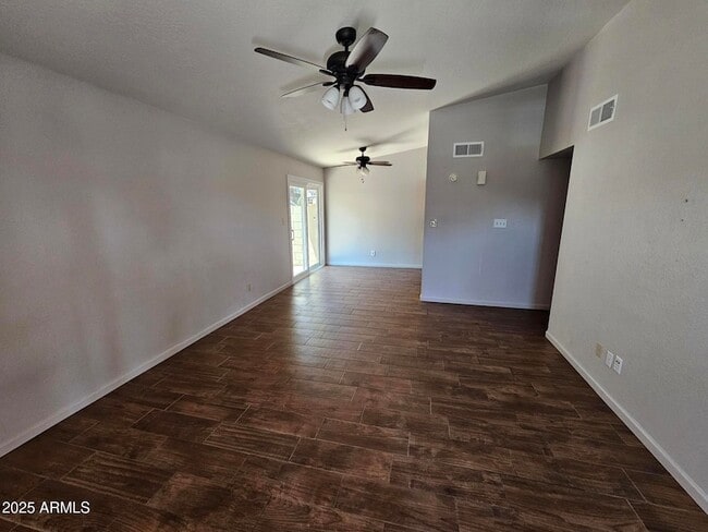 Primary Photo - 1220 N 84th Pl