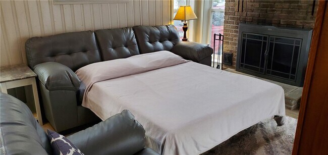 Building Photo - 7594 2nd St