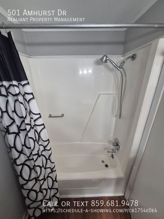 Building Photo - 501 Amhurst Dr