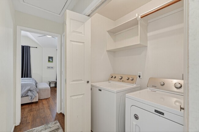 Building Photo - 30 Butterfly Branch Pl