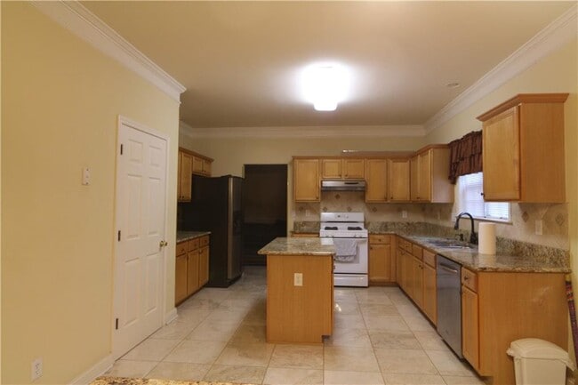 Building Photo - 1594 Hampton Hollow Trail