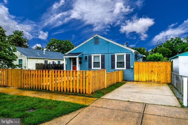 Building Photo - 503 Woodston Rd