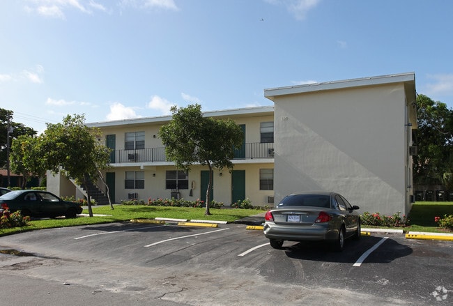 Primary Photo - Boardwalk West Apartments