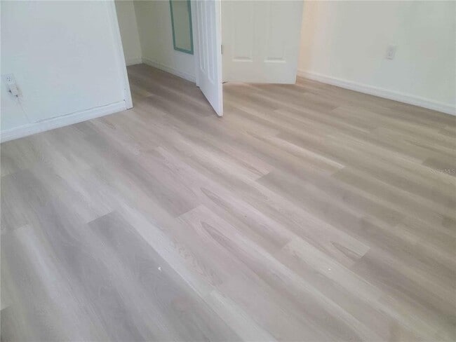 Building Photo - 833 Disston Ave