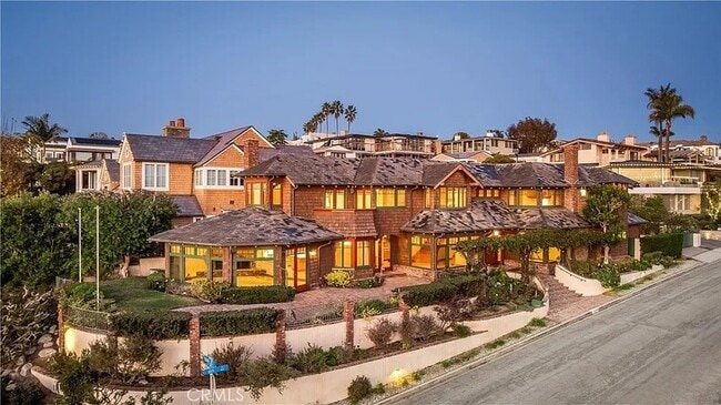 Building Photo - 811 6th St