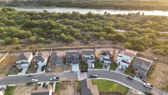Building Photo - Newly constructed 4bd Home in Villas San A...
