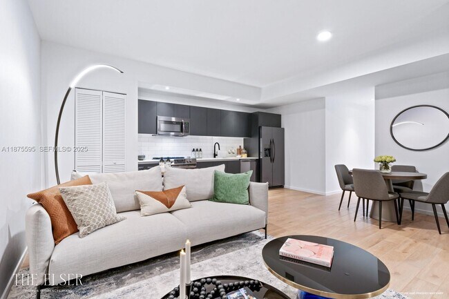 Building Photo - 398 NE 5th St